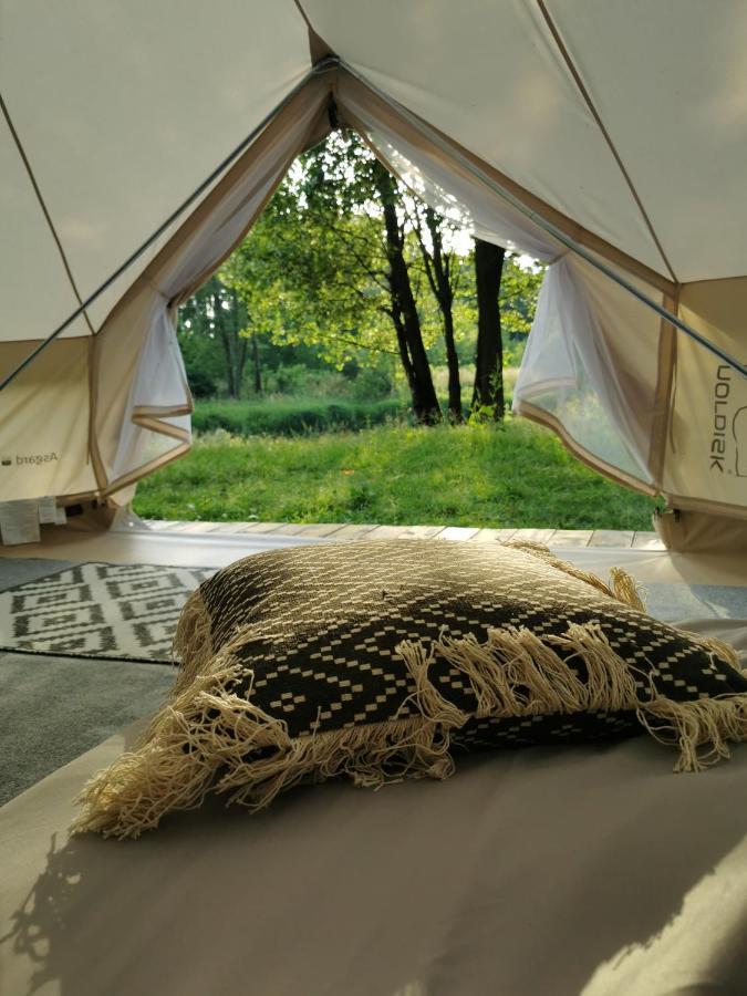Glamping Kaliska Hotel Łochów Bagian luar foto