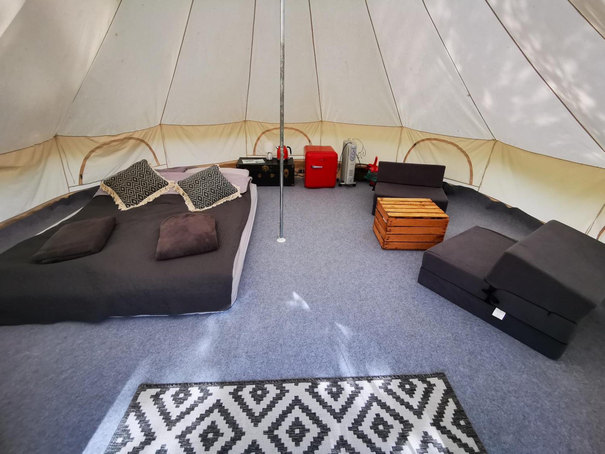 Glamping Kaliska Hotel Łochów Bagian luar foto