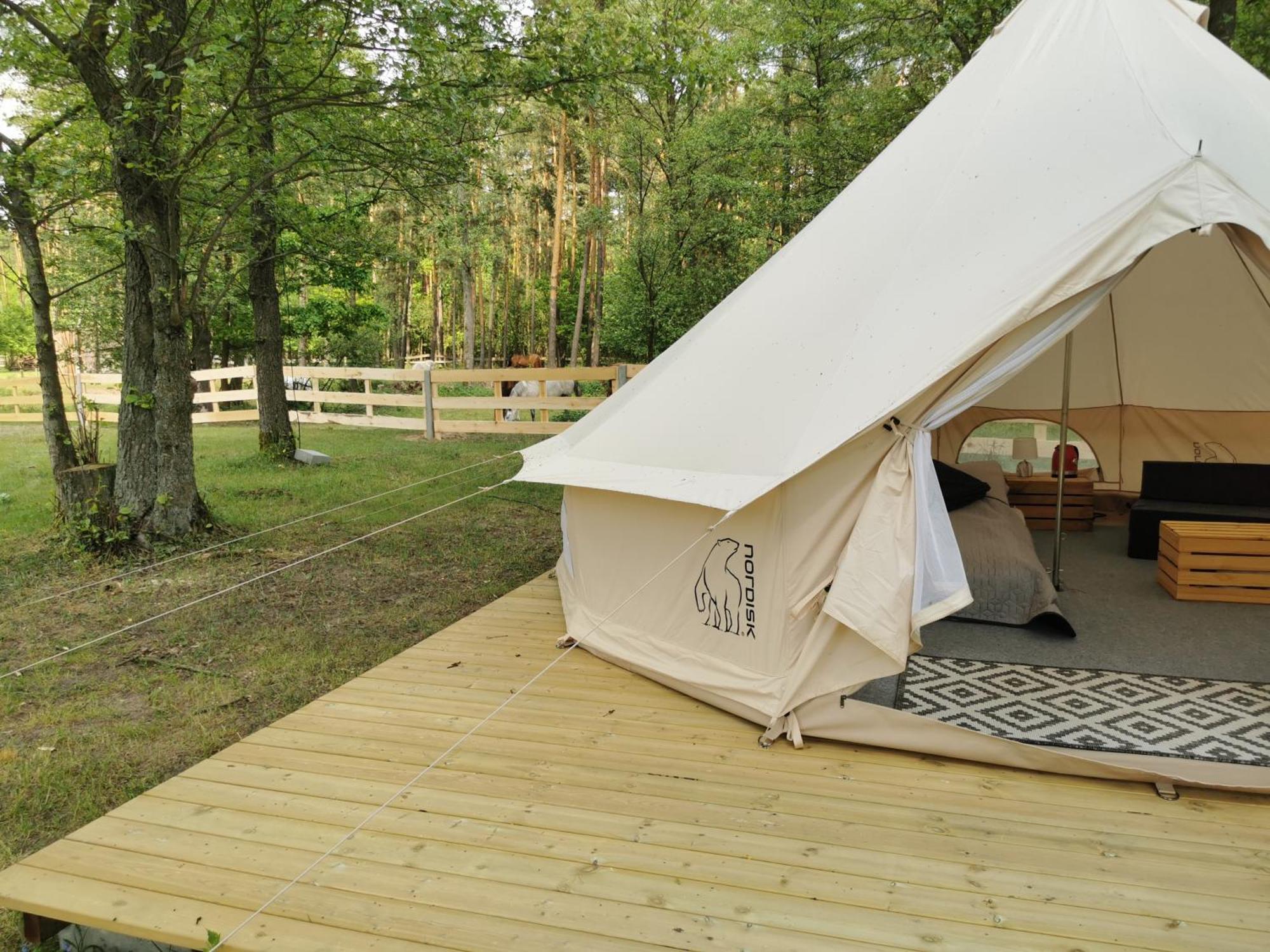 Glamping Kaliska Hotel Łochów Bagian luar foto