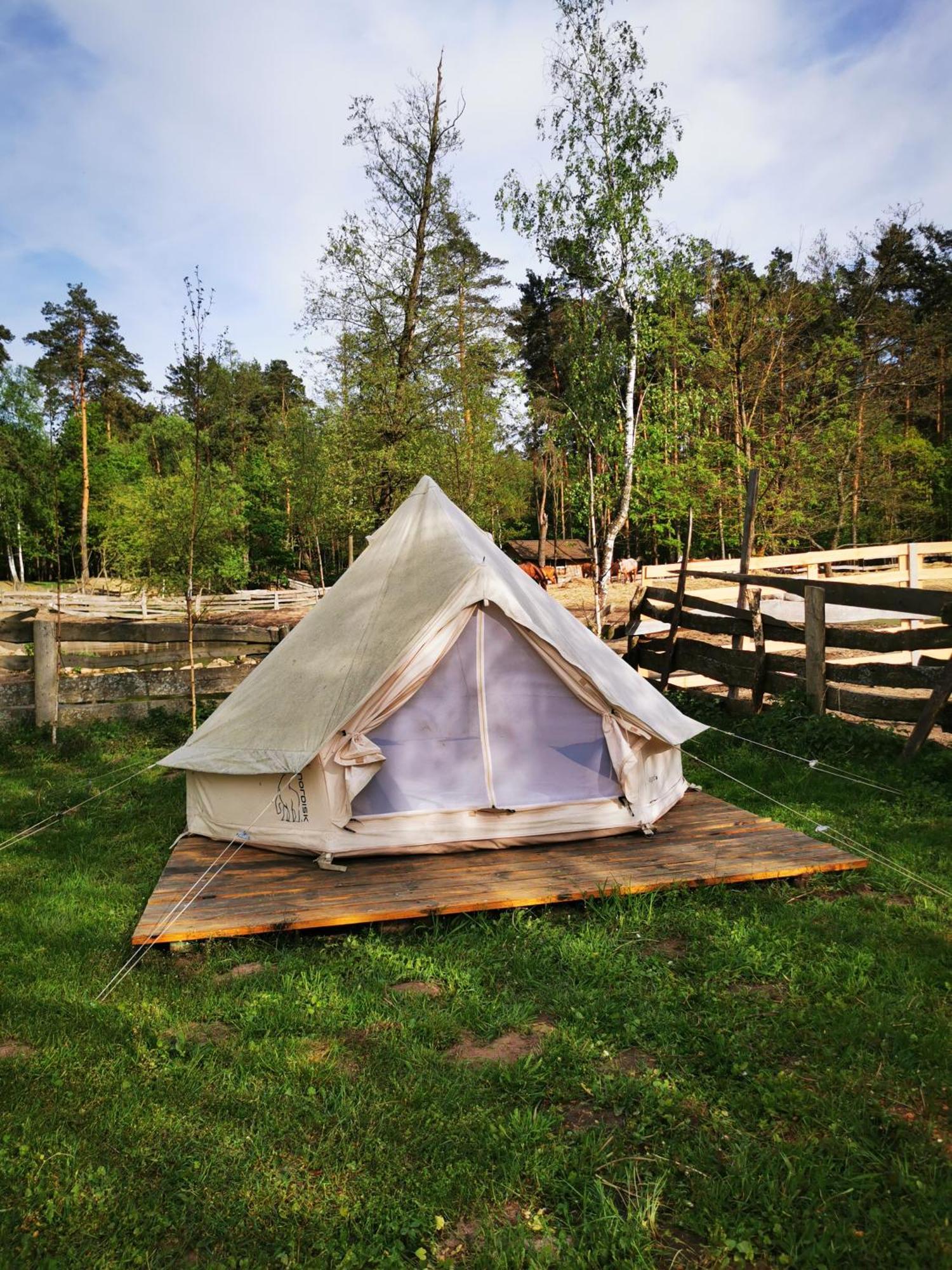 Glamping Kaliska Hotel Łochów Bagian luar foto